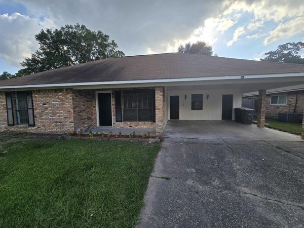 3965 Pensacola Dr, Baton Rouge, LA 70814