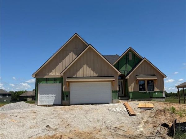 2335 Foxtail Drive, Kearney, MO 64060