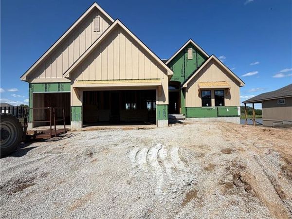 2335 Foxtail Drive, Kearney, MO 64060
