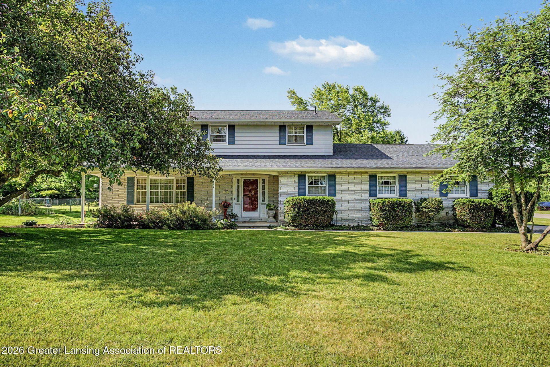 5812 Peachtree Drive, Grand Ledge, MI 48837 Main Photo