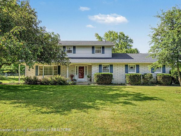 5812 Peachtree Drive, Grand Ledge, MI 48837