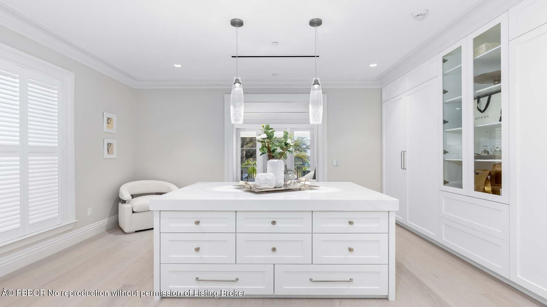 2315 S Ocean Boulevard, Palm Beach, FL 33480 Photo