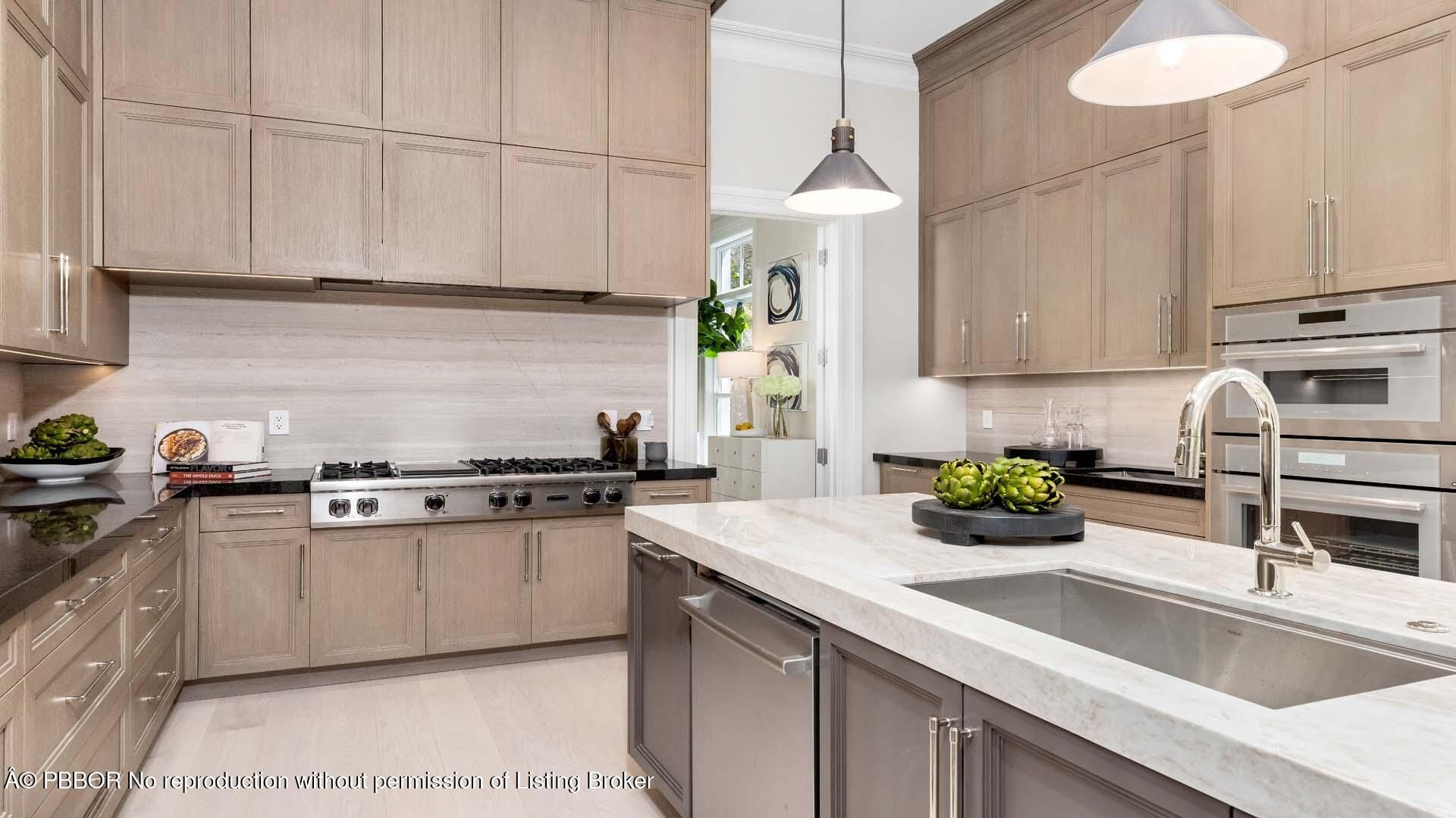 2315 S Ocean Boulevard, Palm Beach, FL 33480 Photo