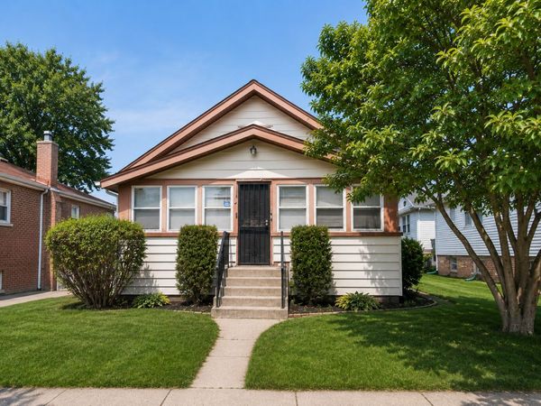 603 Greenbay Avenue , Calumet City, IL 60409