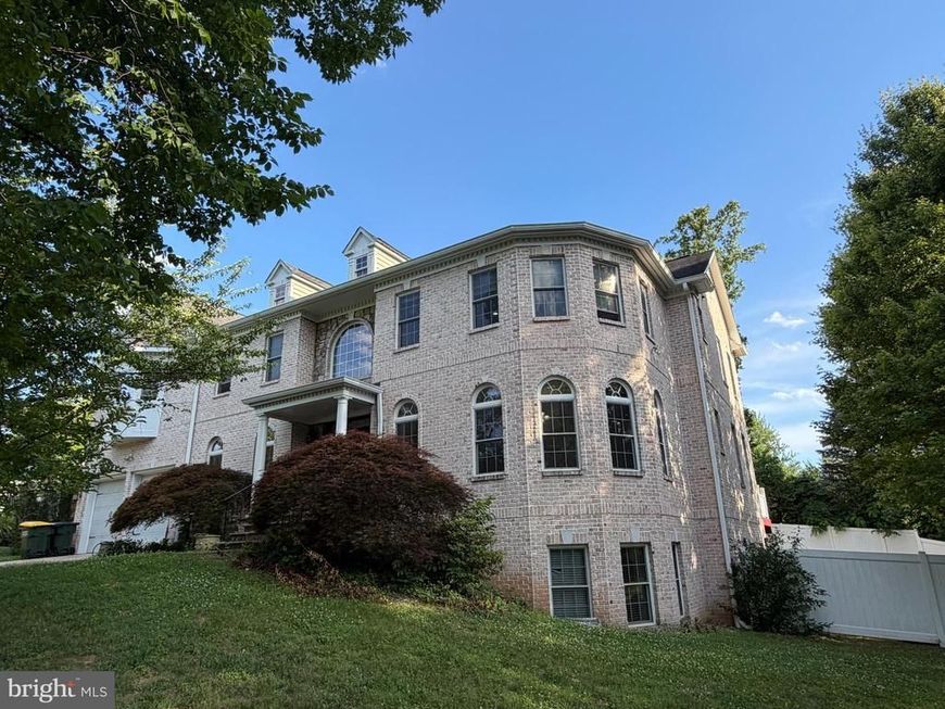 6529 Fairlawn Drive , McLean, VA 22101 Main Photo