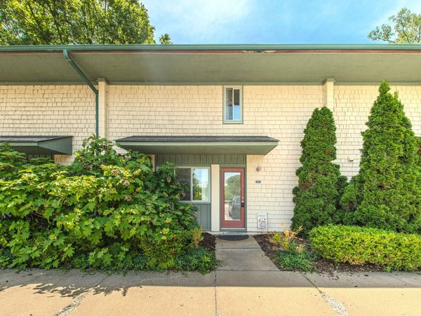 1795 Hideaway Lane, Ann Arbor, MI 48105
