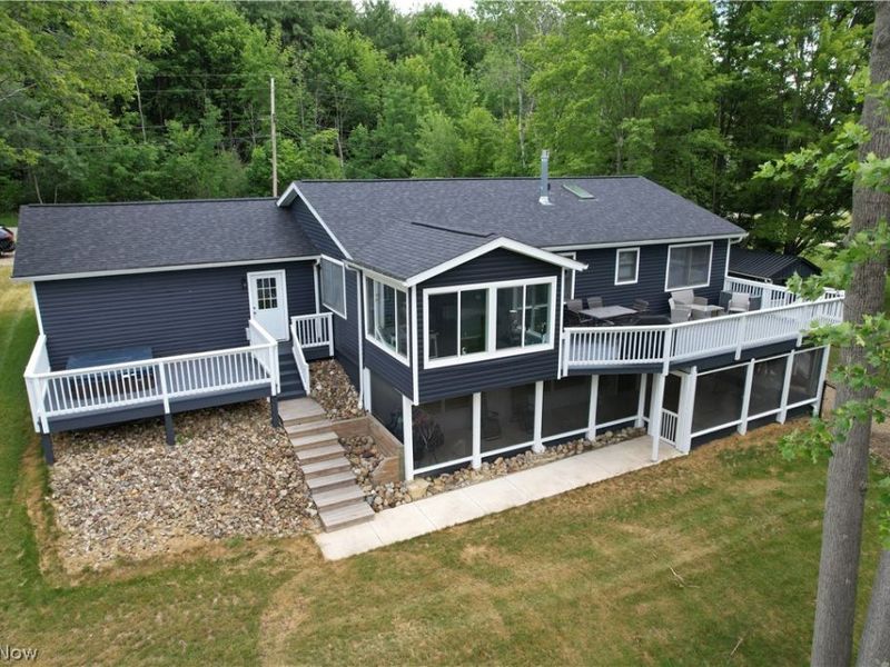 2396 Plum Creek Drive, Roaming Shores, OH 44084 Photo 3