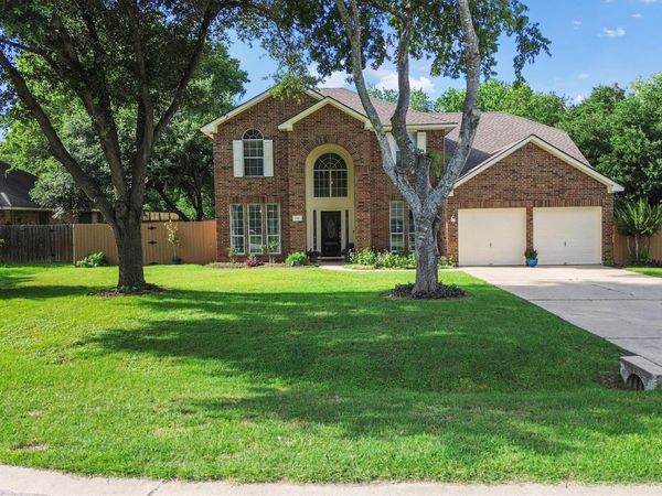 130 Clover Leaf CV , Buda, TX 78610