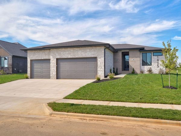 1825 E Skyline Avenue, Ozark, MO 65721