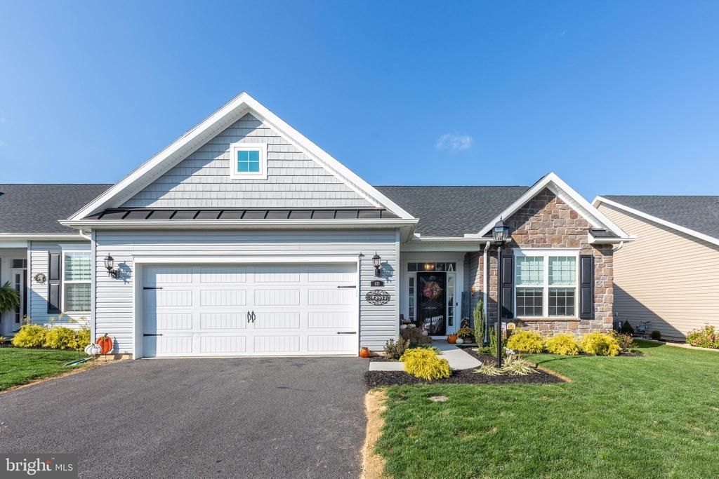 671 Cypress Drive, Unit 80, Hanover, PA 17331 Main Photo