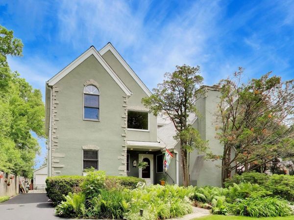 124 Lockerbie Lane , Wilmette, IL 60091