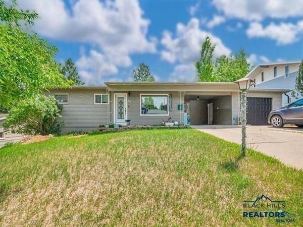 2418 CENTRAL BLVD, Rapid City, SD 57702