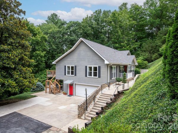 153 Skyview Circle, Asheville, NC 28804
