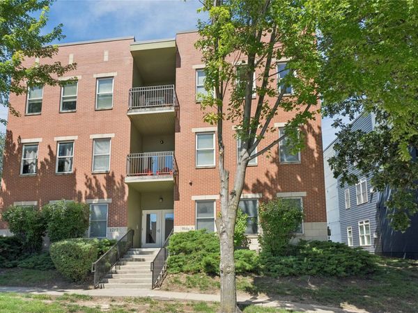 1717 Olive Avenue, Unit A6, Des Moines, IA 50314