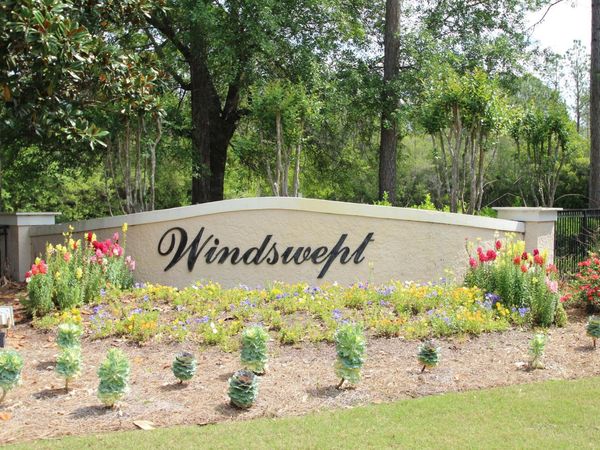 12 E Club House Drive, Freeport, FL 32439