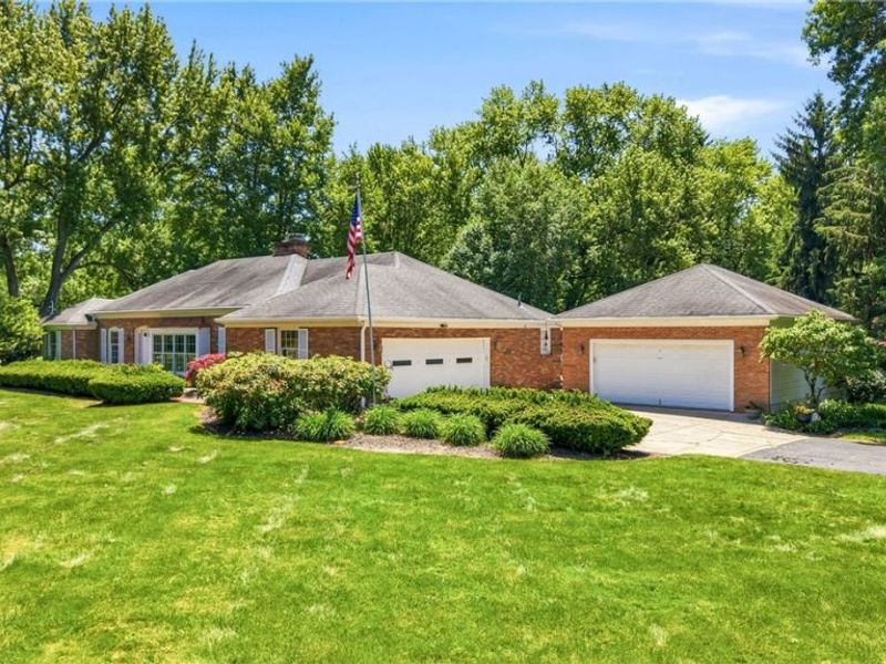 65 Redfern Drive , Youngstown, OH 44505 Photo 1