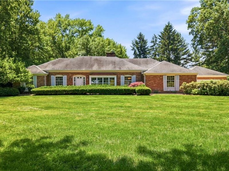 65 Redfern Drive , Youngstown, OH 44505 Photo 2