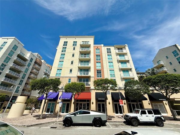 7275 SW 90th St , Unit C313, Miami, FL 33156