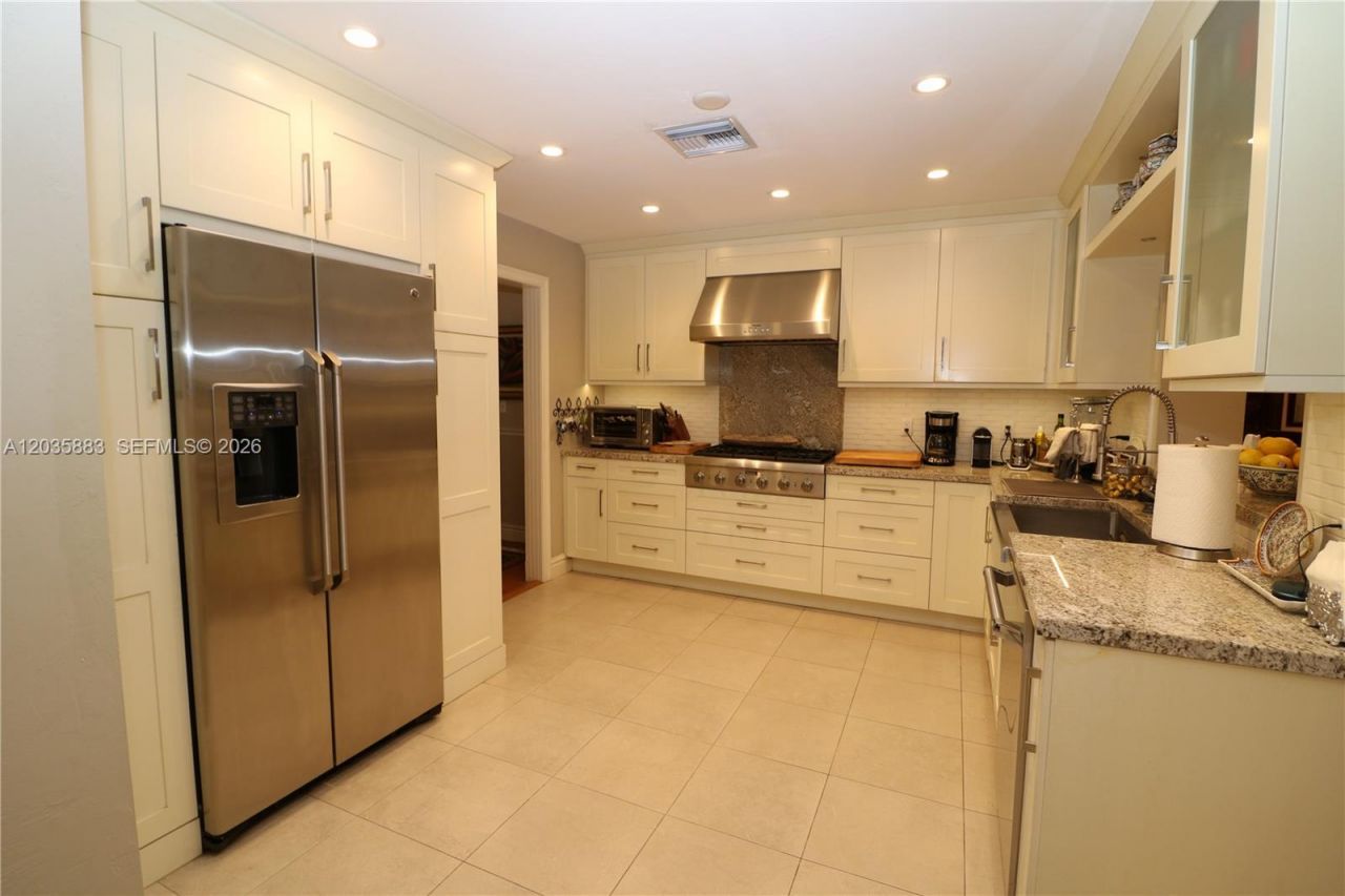 6160 SW 84th St, South Miami, FL 33143 Photo