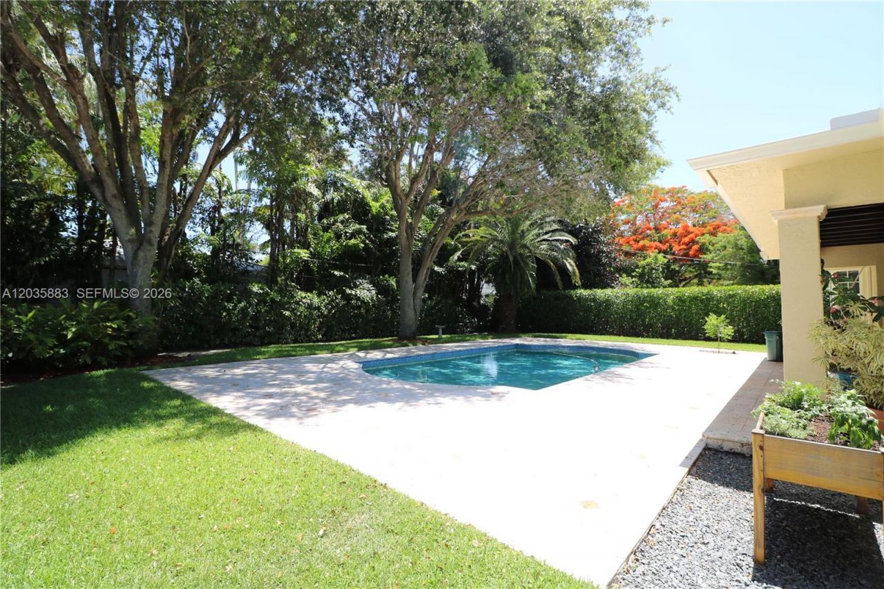 6160 SW 84th St, South Miami, FL 33143 Photo