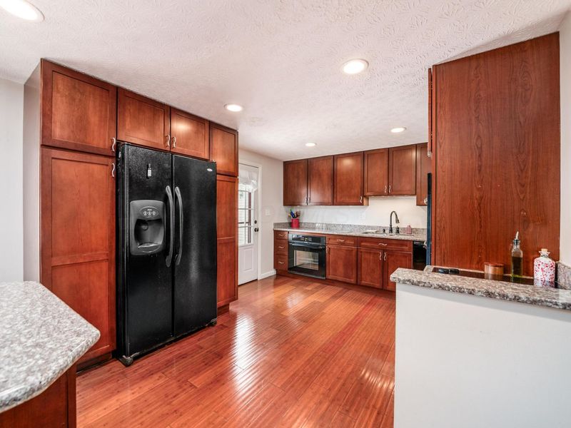 3553 Skipstone Place, Columbus, OH 43221 Photo 22