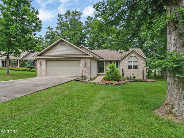 182 Berkshire Loop, Fairfield Glade, TN 38558
