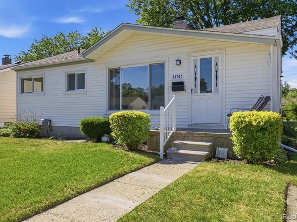 31741 Fairchild Street, Westland, MI 48186