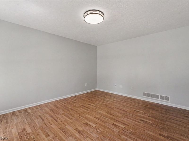 1023 Coopers Run , Amherst, OH 44001 Photo 15