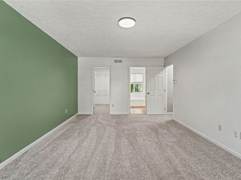 1023 Coopers Run , Amherst, OH 44001 Photo 17