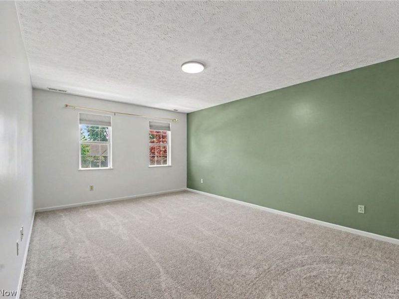 1023 Coopers Run , Amherst, OH 44001 Photo 18