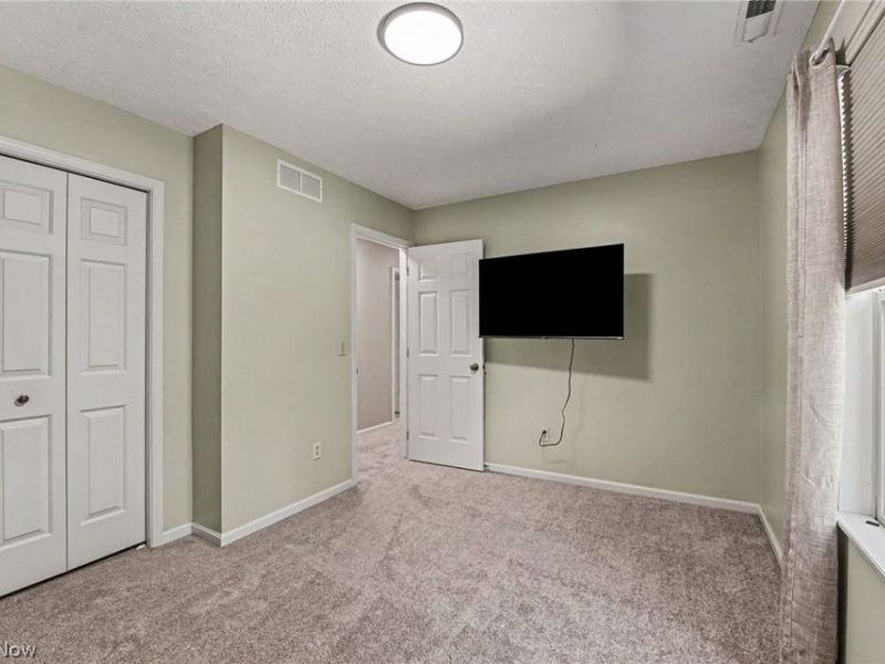 1023 Coopers Run, Amherst, OH 44001 Photo 20