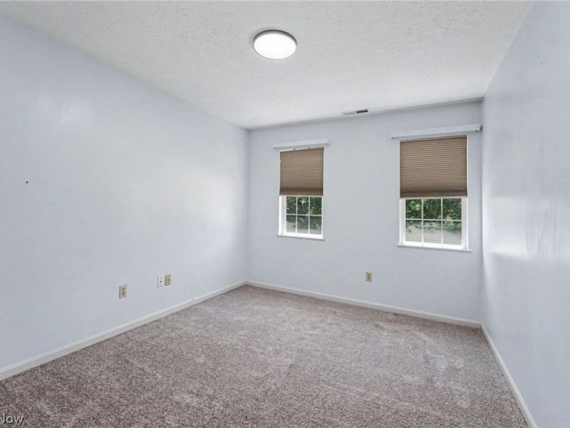 1023 Coopers Run, Amherst, OH 44001 Photo 24