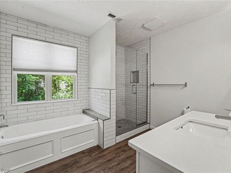 1023 Coopers Run , Amherst, OH 44001 Photo 25