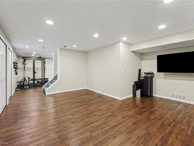 1023 Coopers Run , Amherst, OH 44001 Photo 28