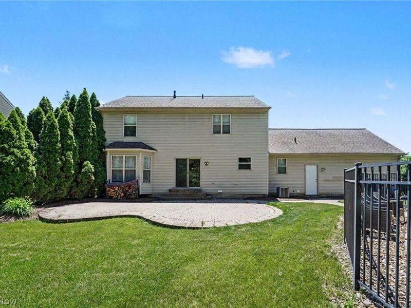 1023 Coopers Run, Amherst, OH 44001 Photo 33