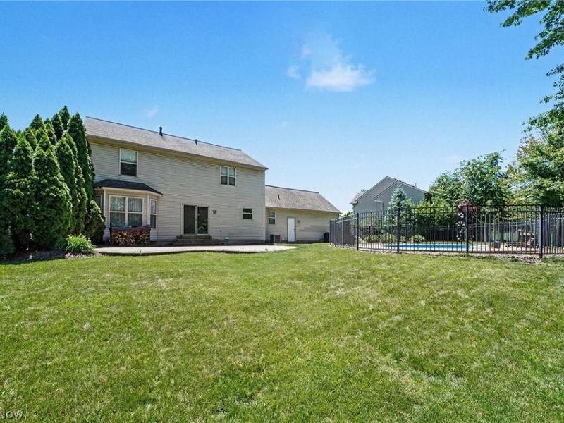 1023 Coopers Run , Amherst, OH 44001 Photo 33
