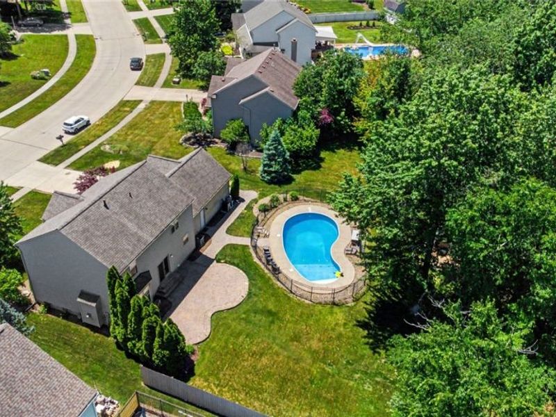 1023 Coopers Run , Amherst, OH 44001 Photo 37