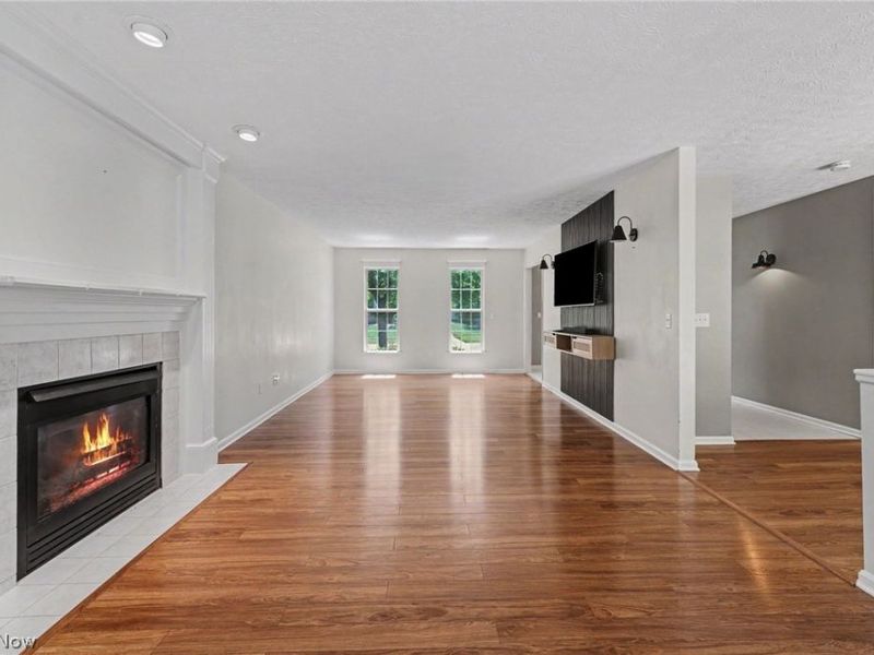 1023 Coopers Run, Amherst, OH 44001 Photo 5