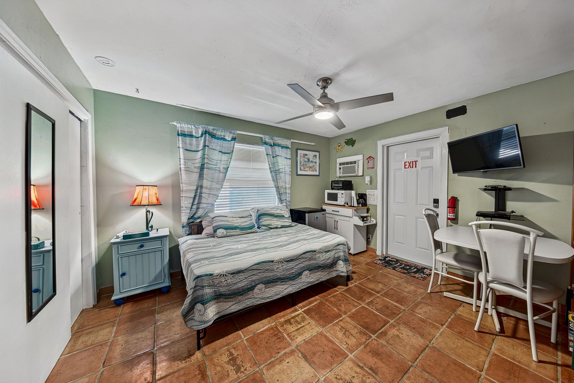 2318 N Ocean Boulevard, Fort Lauderdale, FL 33305 Photo