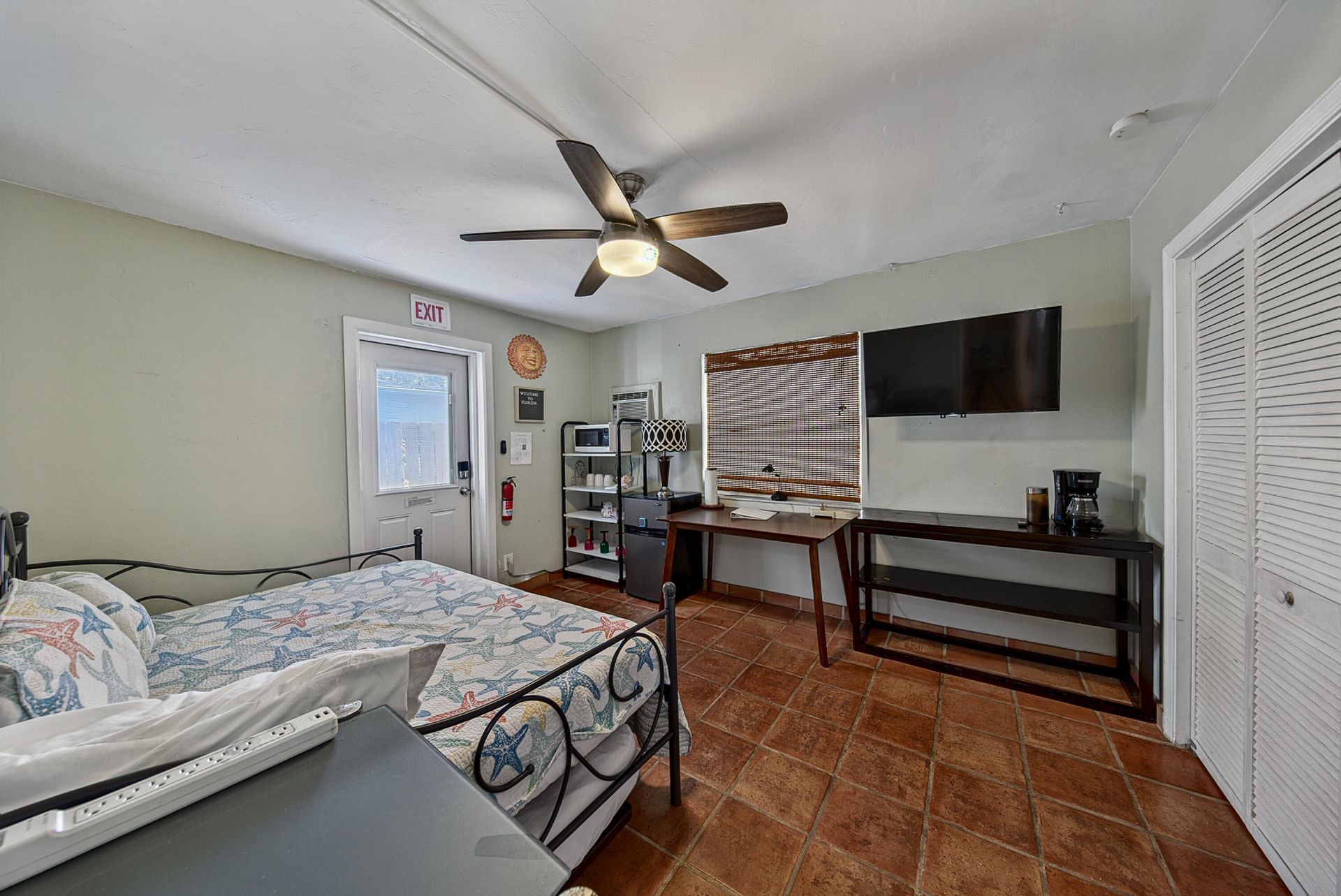 2318 N Ocean Boulevard, Fort Lauderdale, FL 33305 Photo