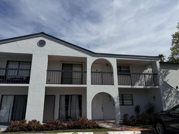 18290 Mediterranean Boulevard, Unit 6-5, Hialeah, FL 33015