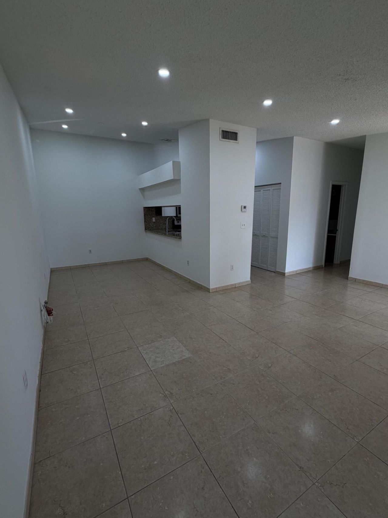 18290 Mediterranean Boulevard, Unit 506, Hialeah, FL 33015 Photo