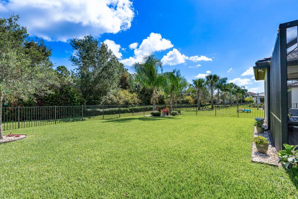 827 SE Villandry Way, Port Saint Lucie, FL 34984 Photo