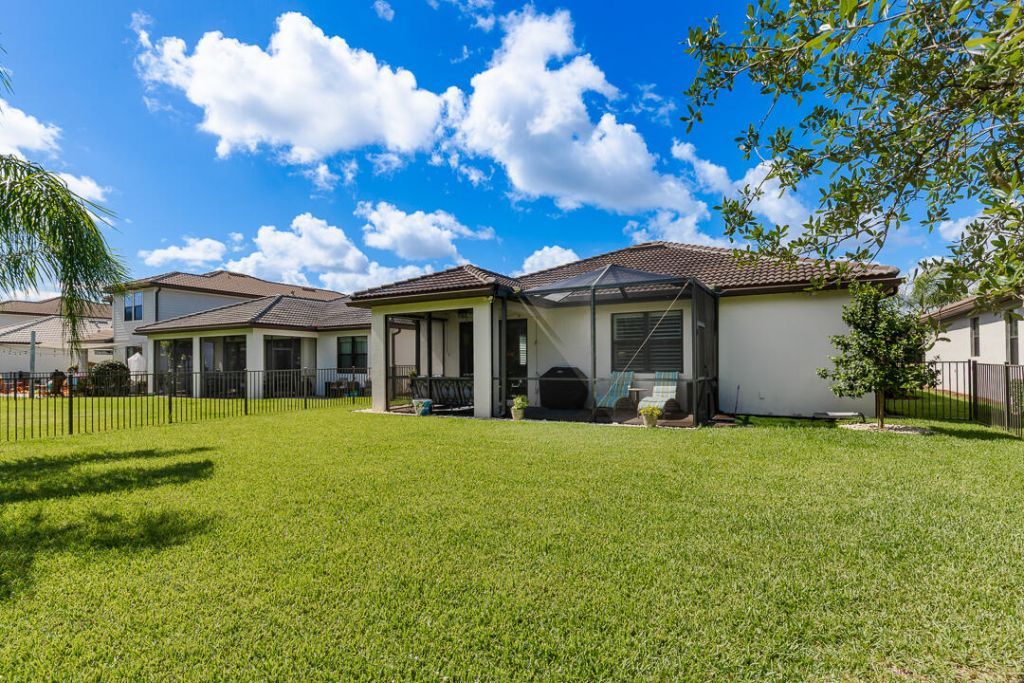 827 SE Villandry Way, Port Saint Lucie, FL 34984 Photo