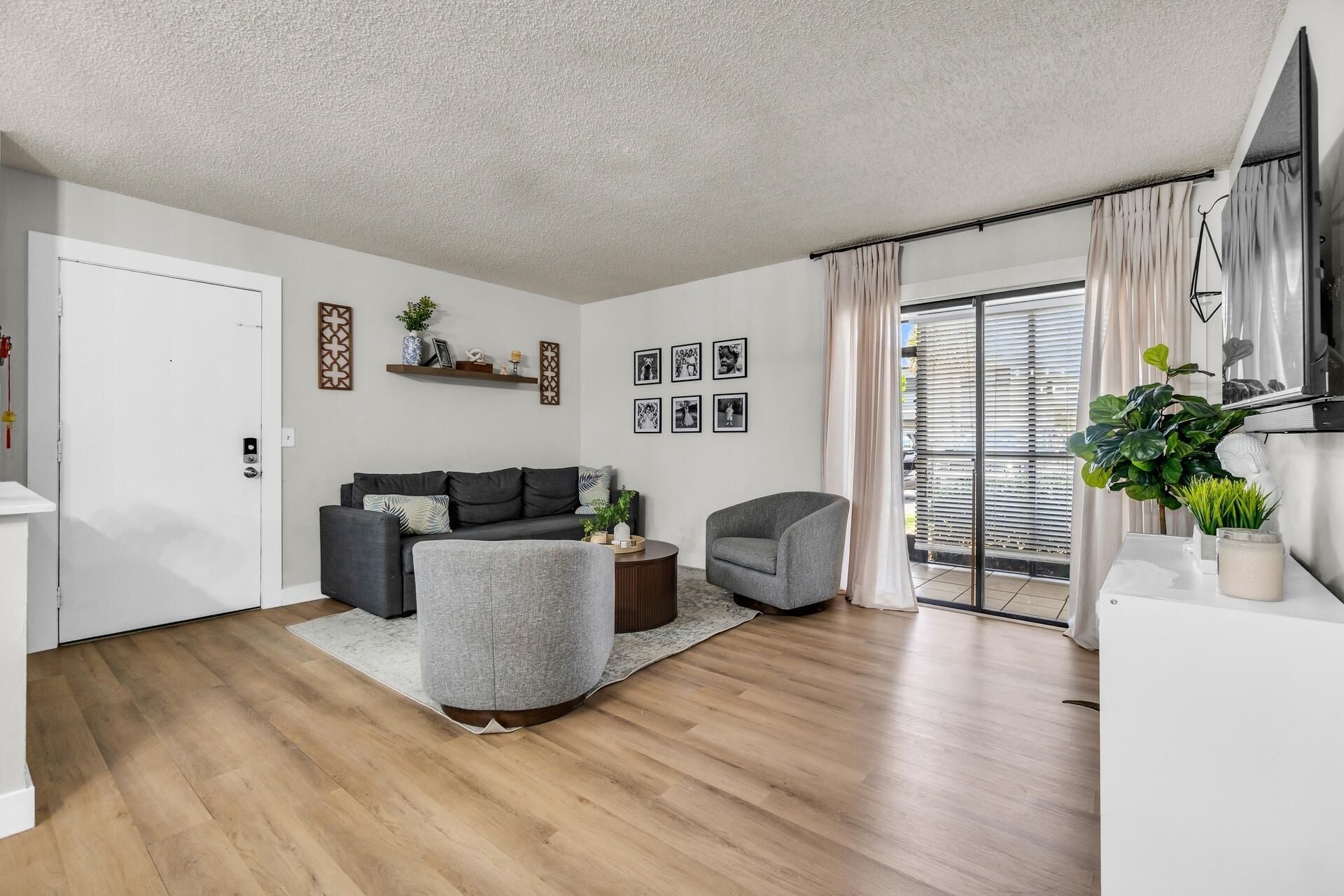 9729 Hammocks Boulevard, Unit 101e, Miami, FL 33196 Photo