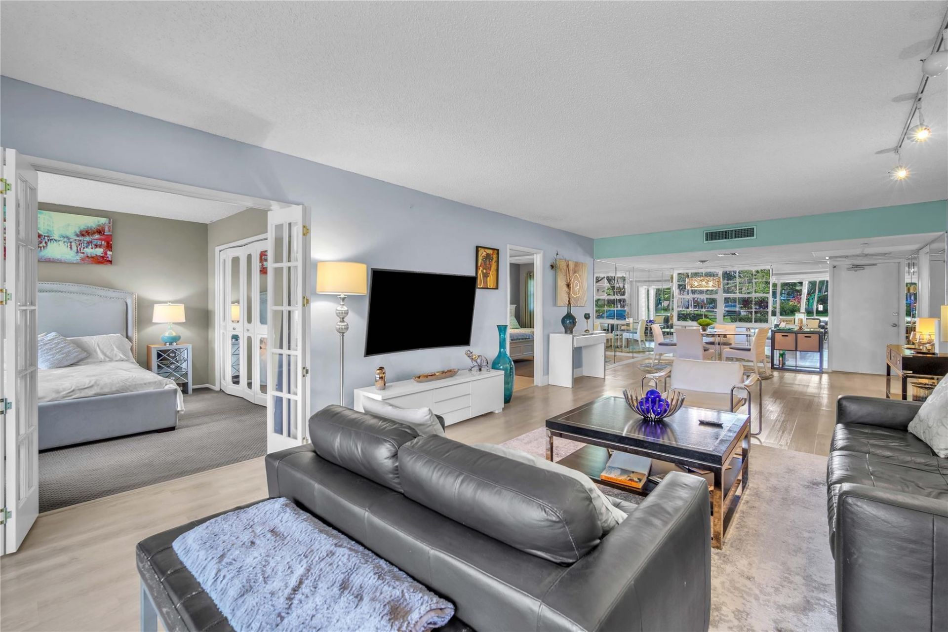 400 Oaks Lane, Unit 115, Pompano Beach, FL 33069 Photo