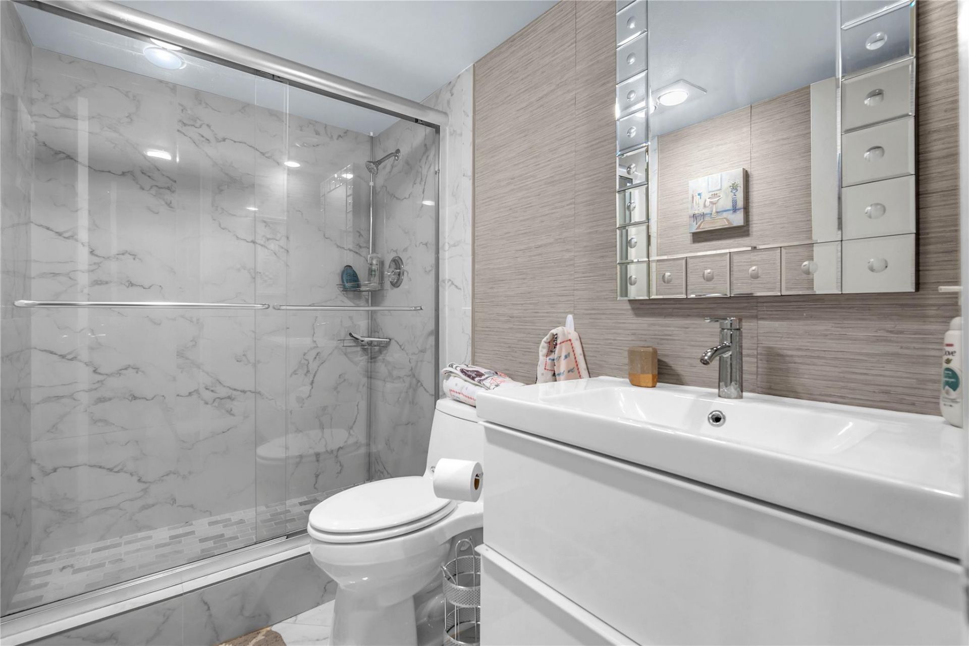 400 Oaks Lane, Unit 115, Pompano Beach, FL 33069 Photo