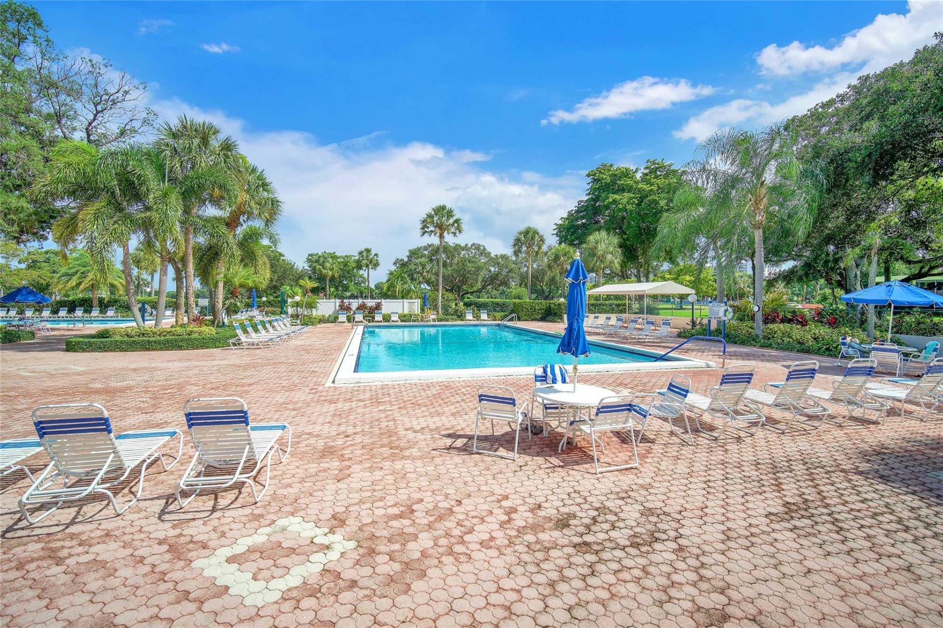 400 Oaks Lane, Unit 115, Pompano Beach, FL 33069 Photo