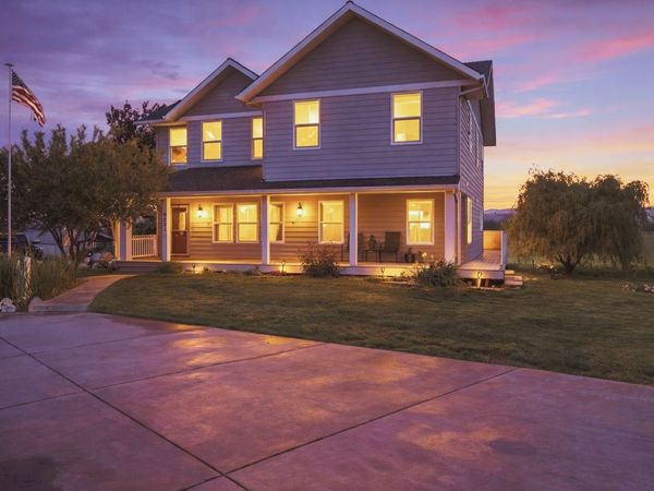 6321 E Peone Rd, Mead, WA 99021