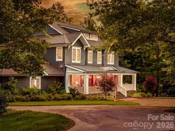 1 Cedar Chine Drive, Asheville, NC 28803